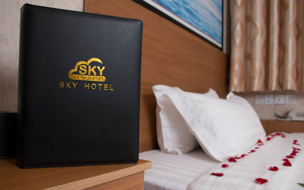 Sky Hotel Chinatown Янгон Экстерьер фото